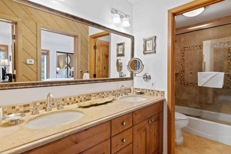Ridgepoint Townhome 198 By East West Hospitality Beaver Creek Kültér fotó