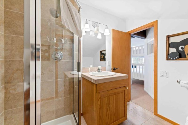 Ridgepoint Townhome 198 By East West Hospitality Beaver Creek Kültér fotó