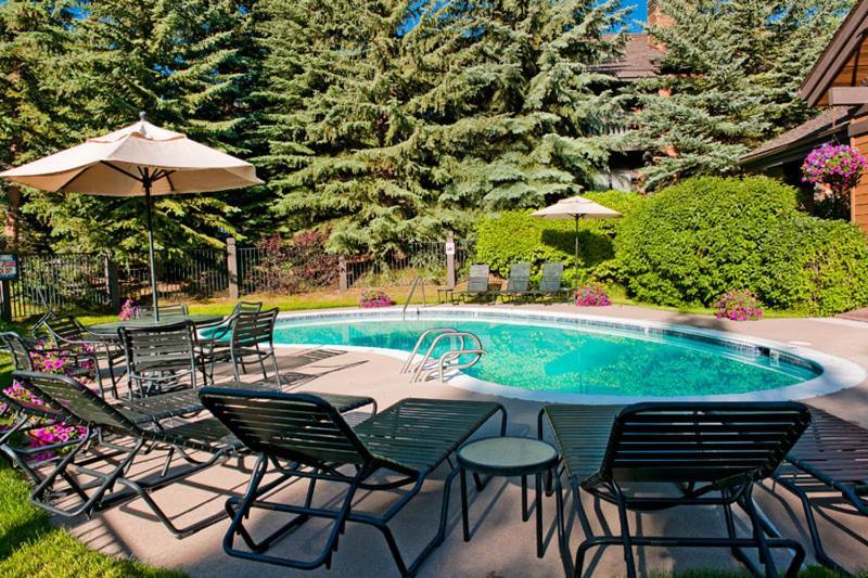 Ridgepoint Townhome 198 By East West Hospitality Beaver Creek Kültér fotó