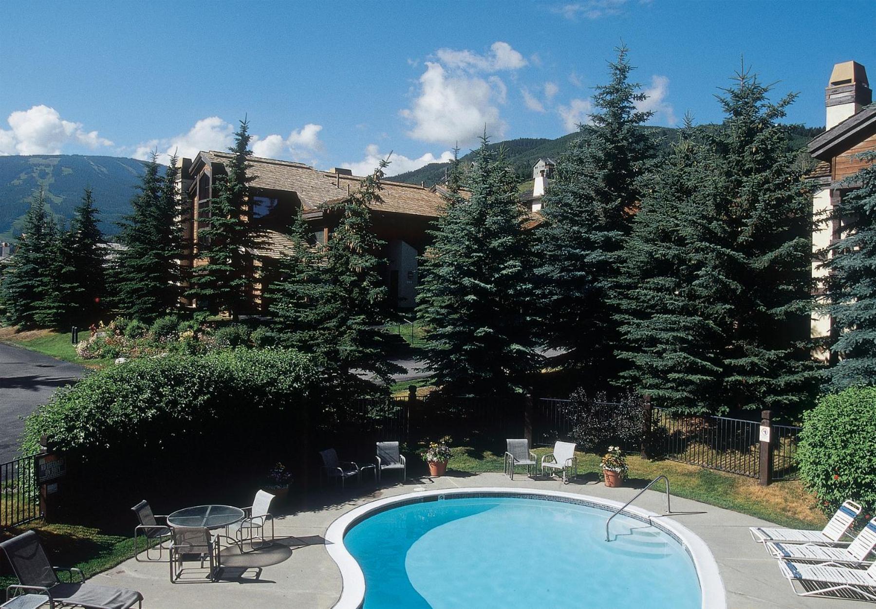 Ridgepoint Townhome 198 By East West Hospitality Beaver Creek Kültér fotó